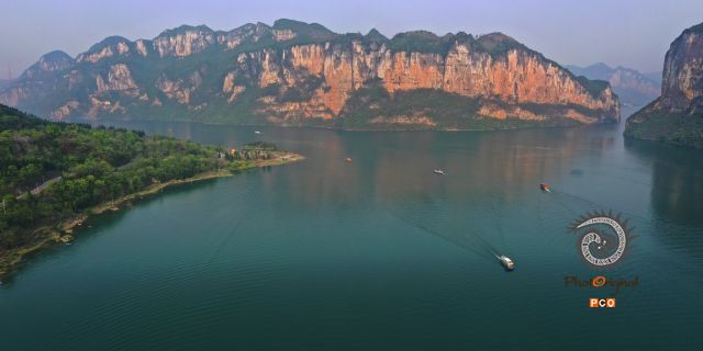 《乌江源百里画廊化屋基》