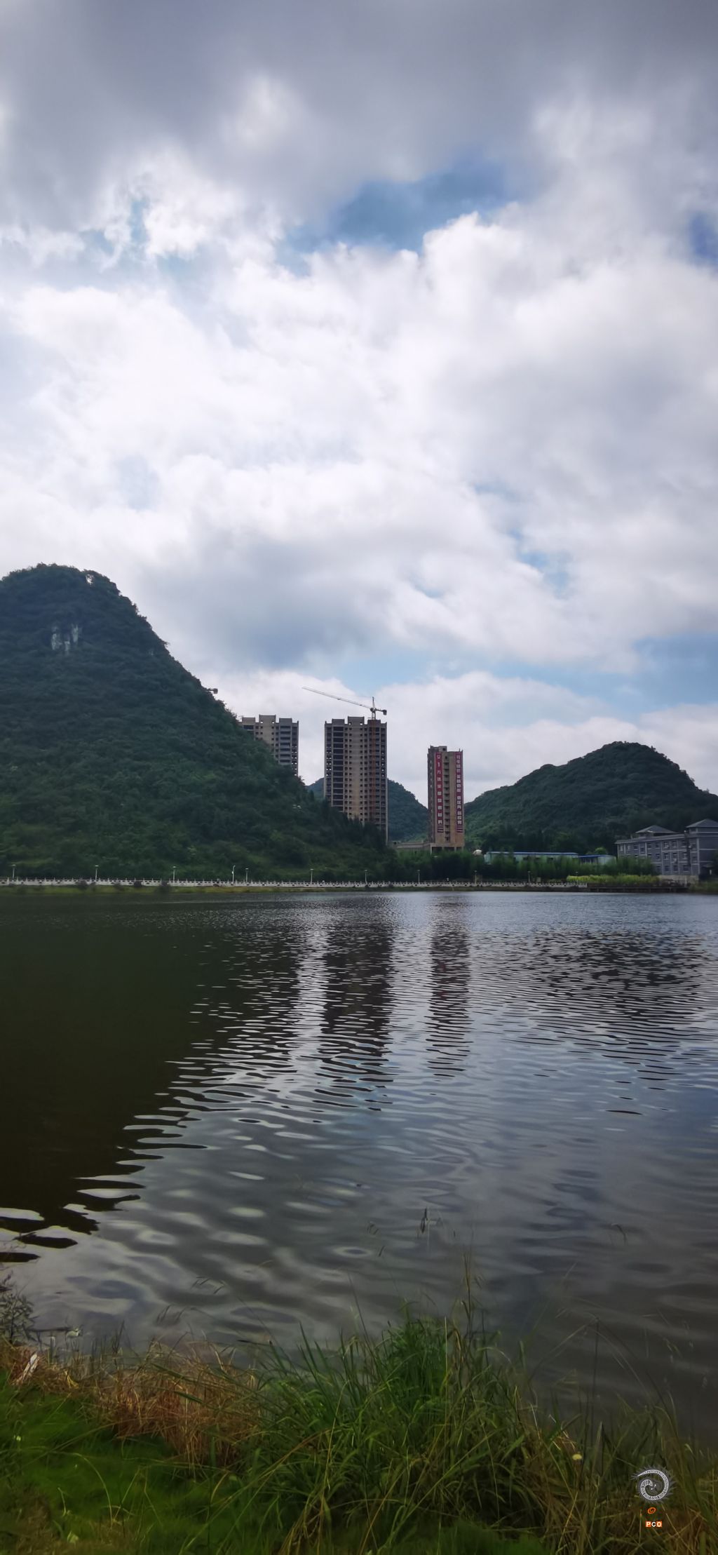 贵州省镇宁县丁旗镇红旗湖