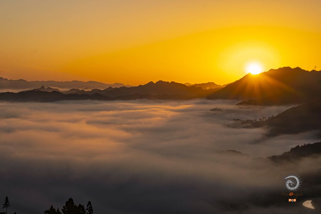 小溪日出