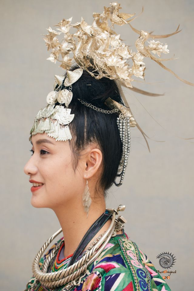时尚芭莎（苗族）
