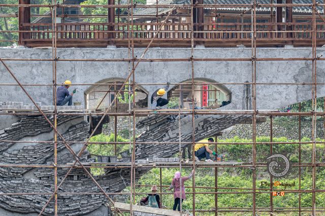 修建中的丹寨石桥村风雨桥（组照）