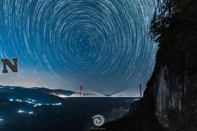 《鸭池河星轨图》
