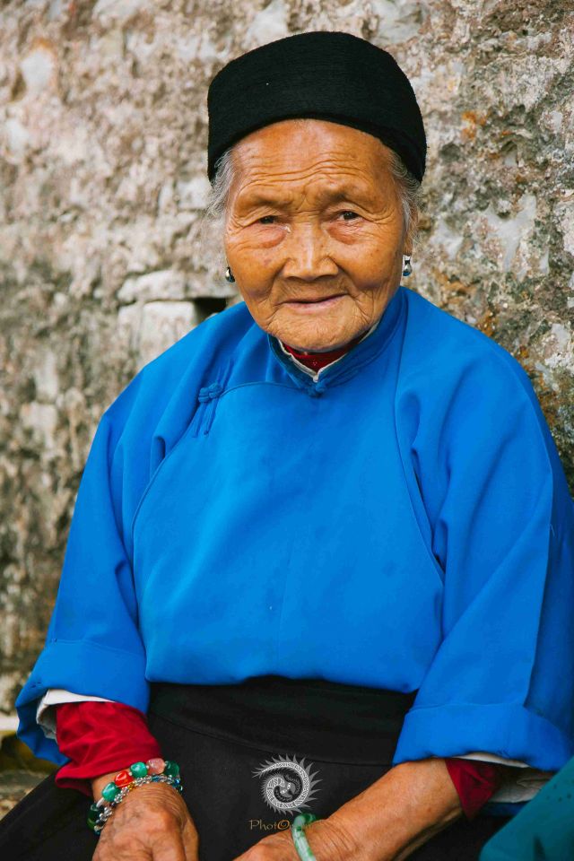 屯堡妇女