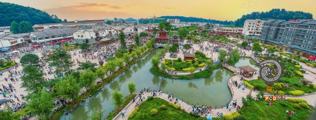屯堡清明上河图—旧州古镇广场