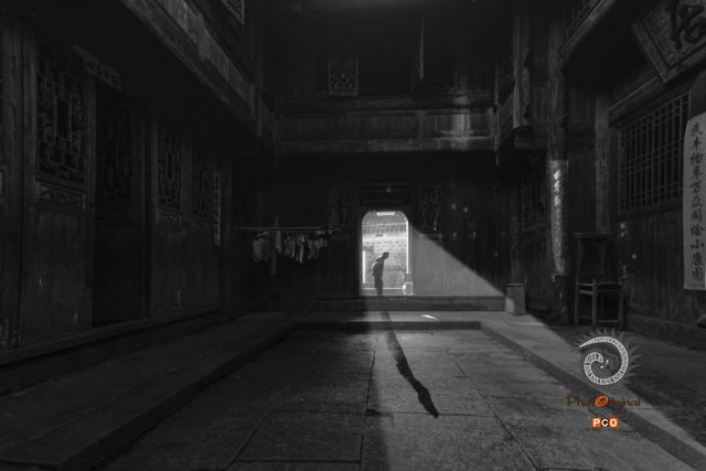 《光影》