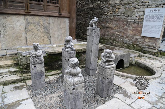 《栓马桩》