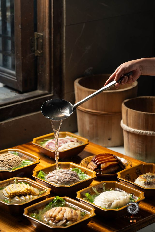 《卫城八大碗》