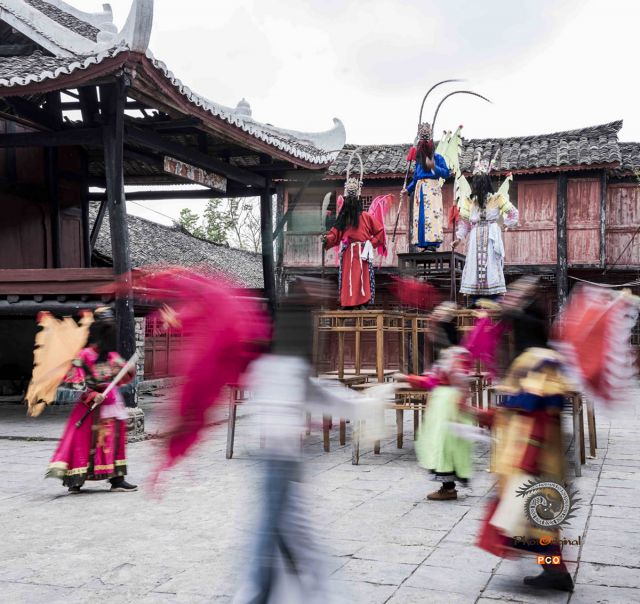 《下坝地戏》