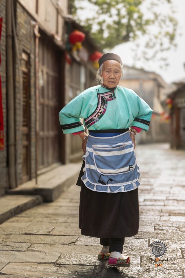 《屯堡服饰》