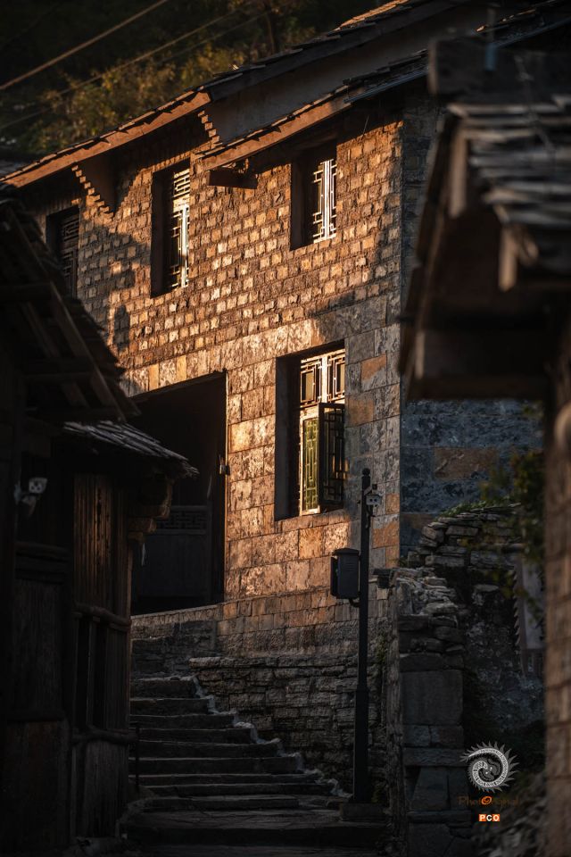 《云山屯》