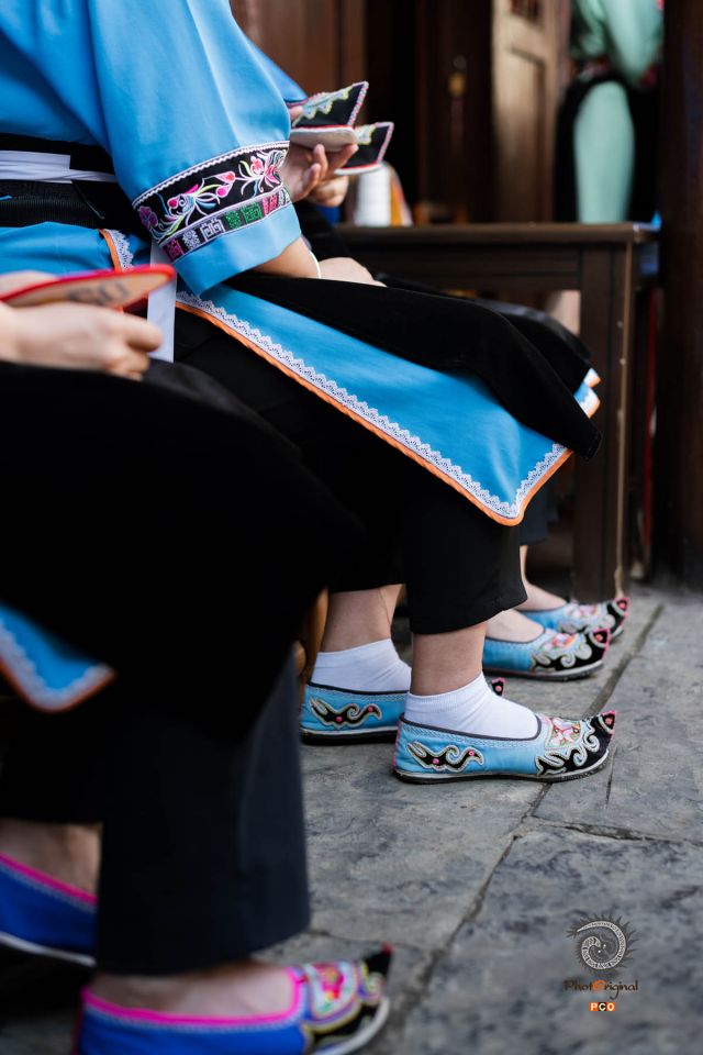 《服饰》