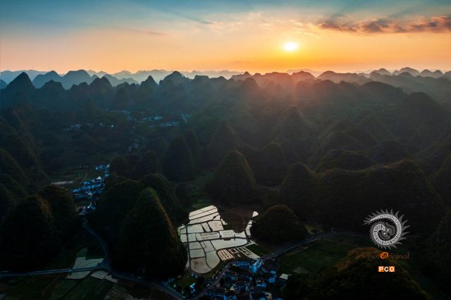 《万峰林景区》