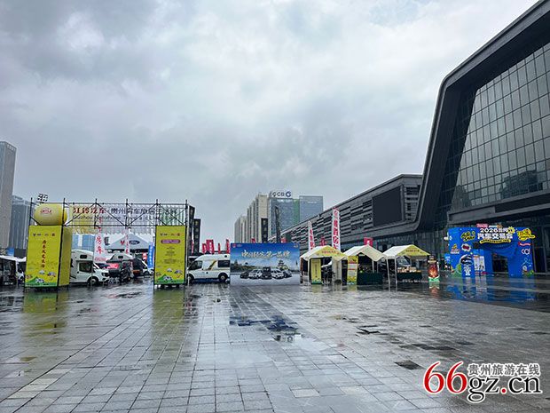 图片新闻  贵阳国际会展中心成为盛夏另一热点