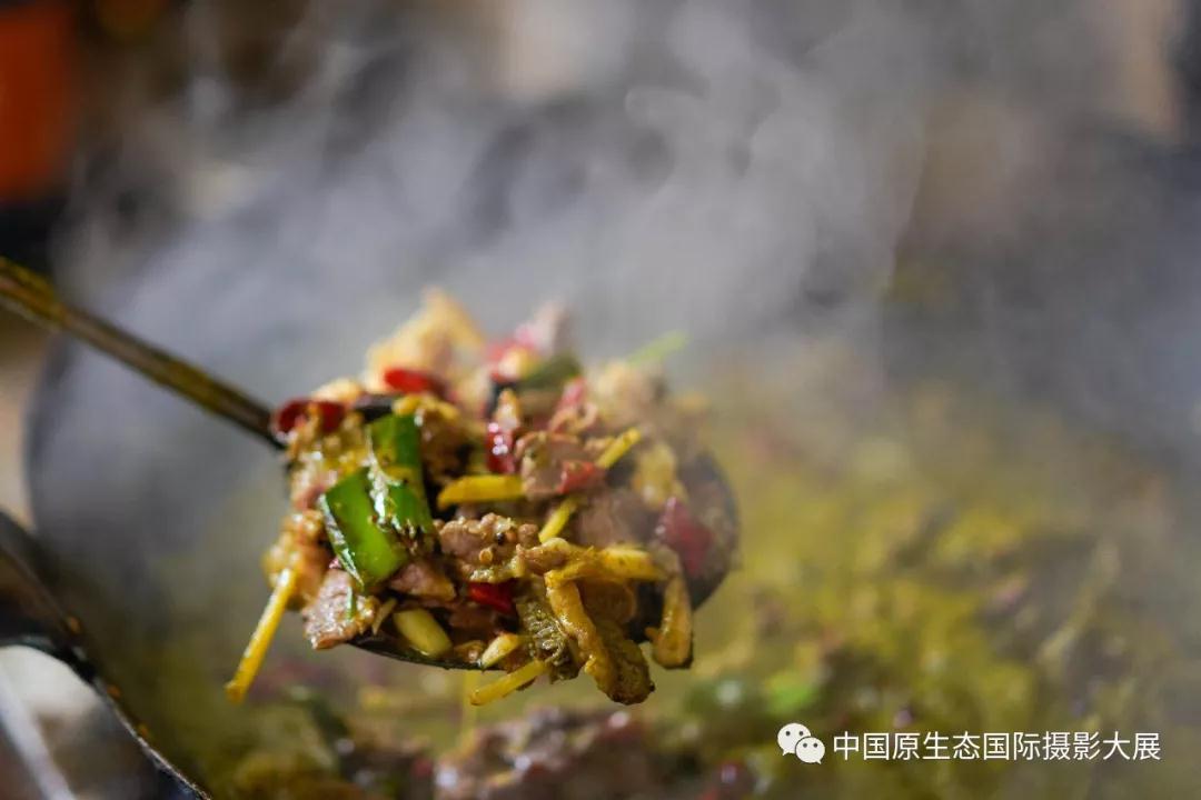 贵州味道 | 一道看似黑暗料理的人间美味